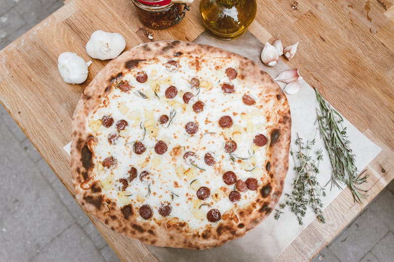 Wings tossed in buffalo or BBQ sauce